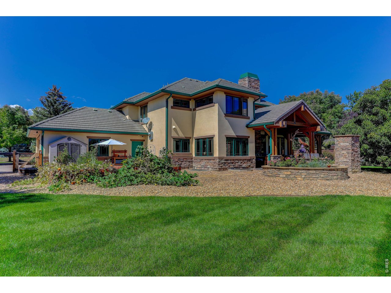 8652 Portico Ln