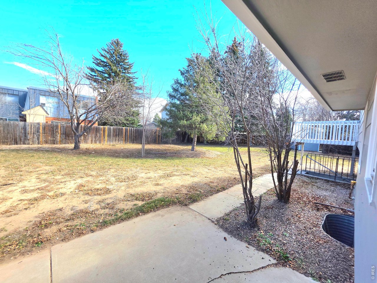 3008 Southmoor Ct