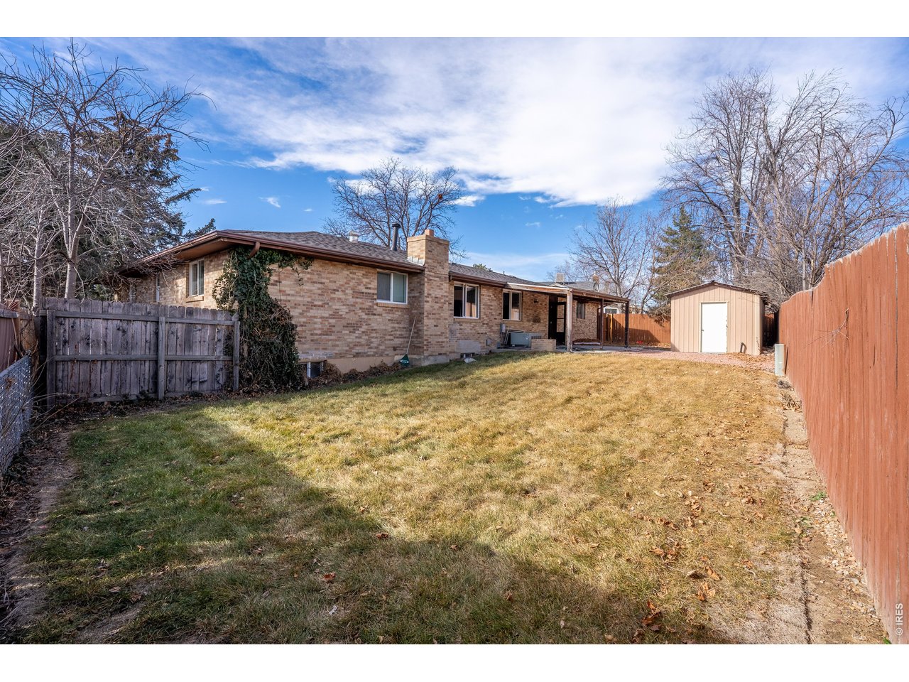 28 University Dr
