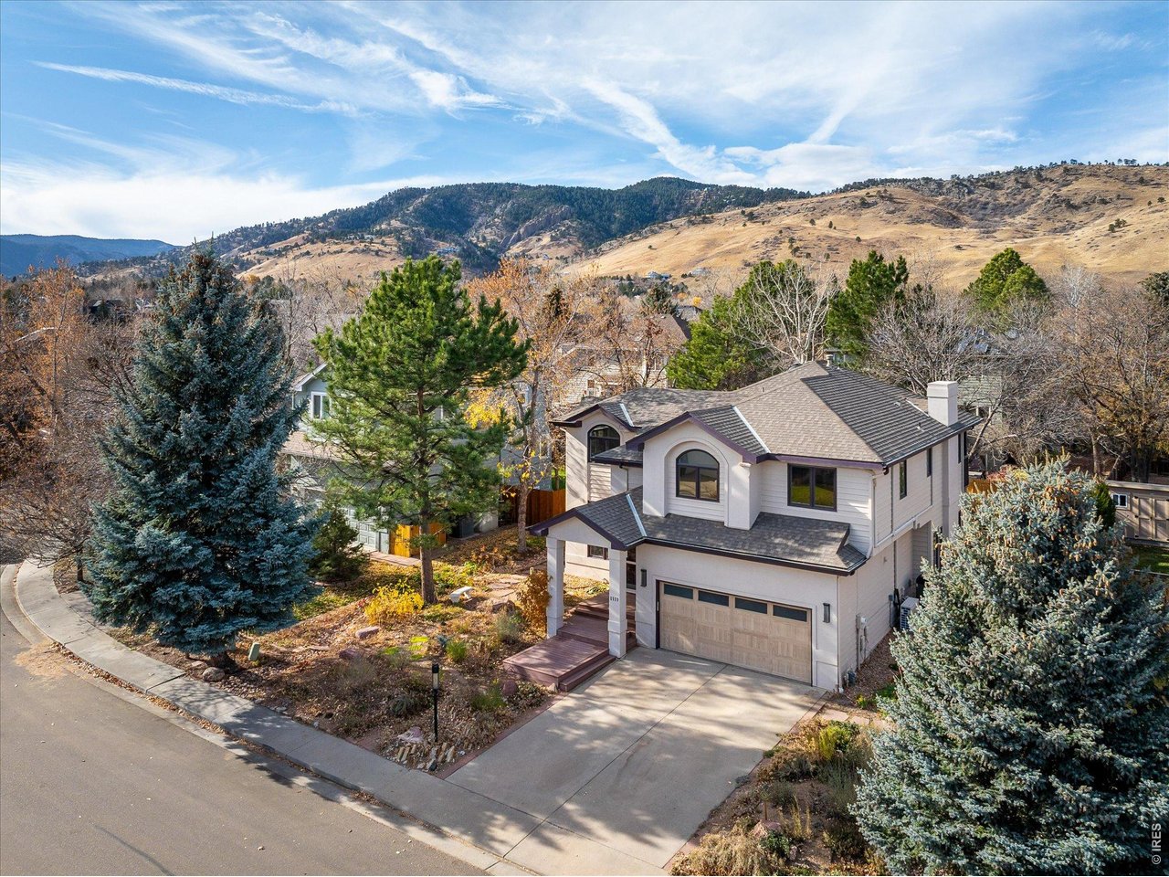 1111 Utica Cir