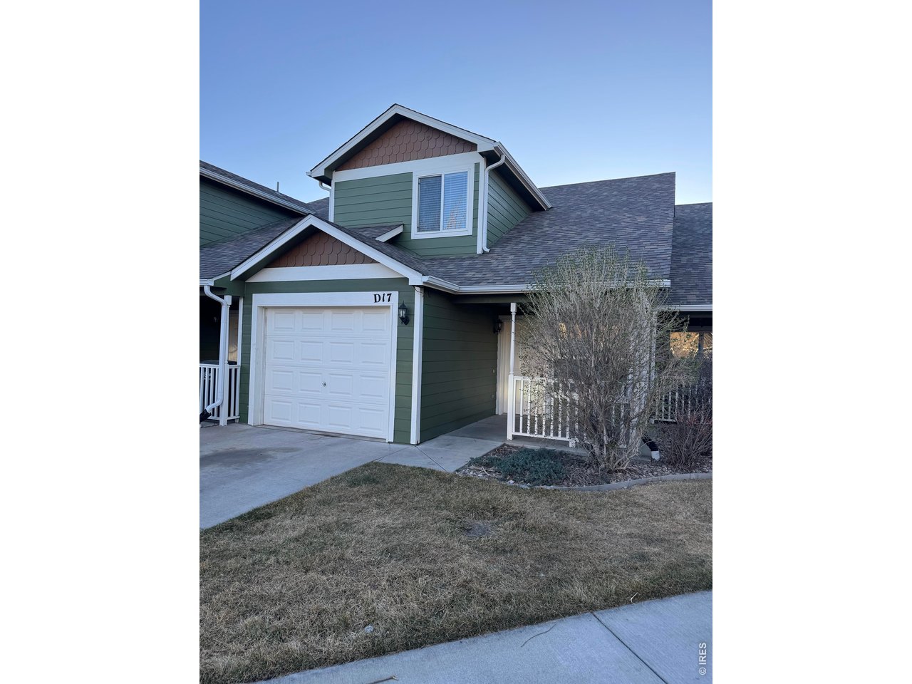 802 Waterglen Dr