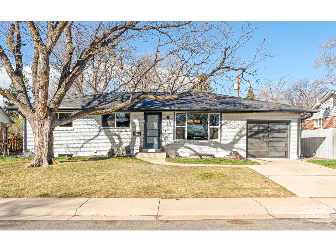 3125 Fremont St