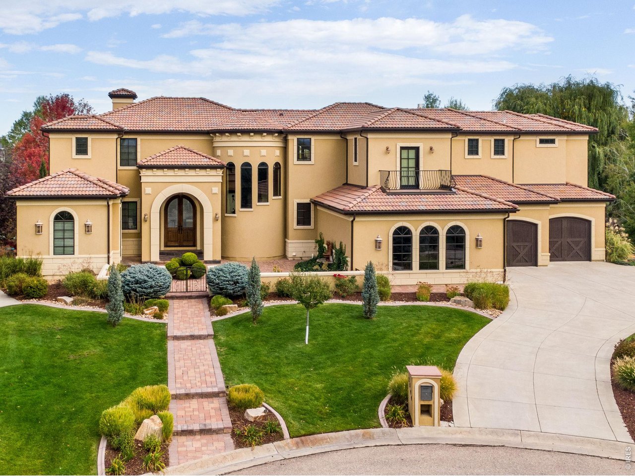 2944 Hearthstone Dr