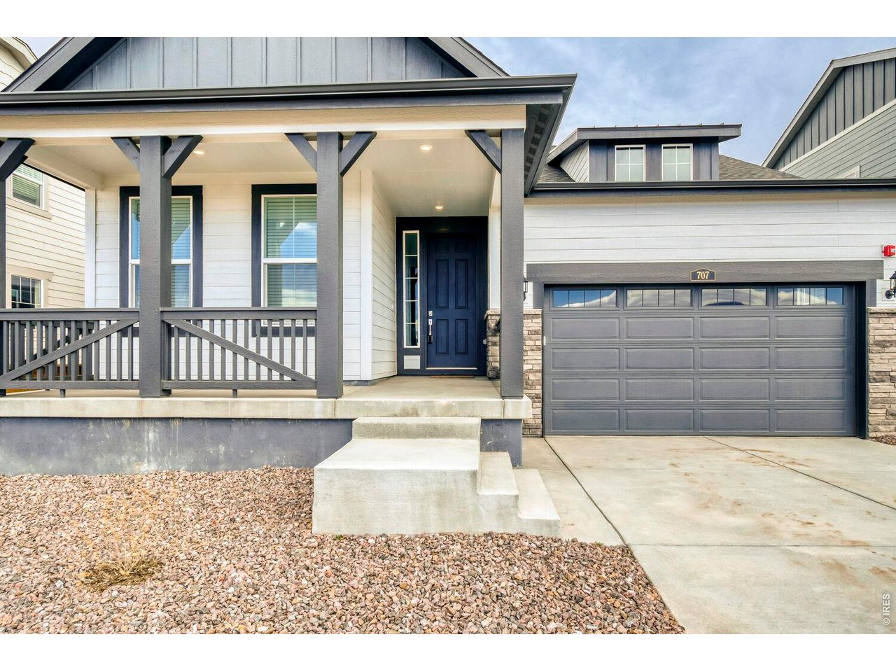 707 Raindance St