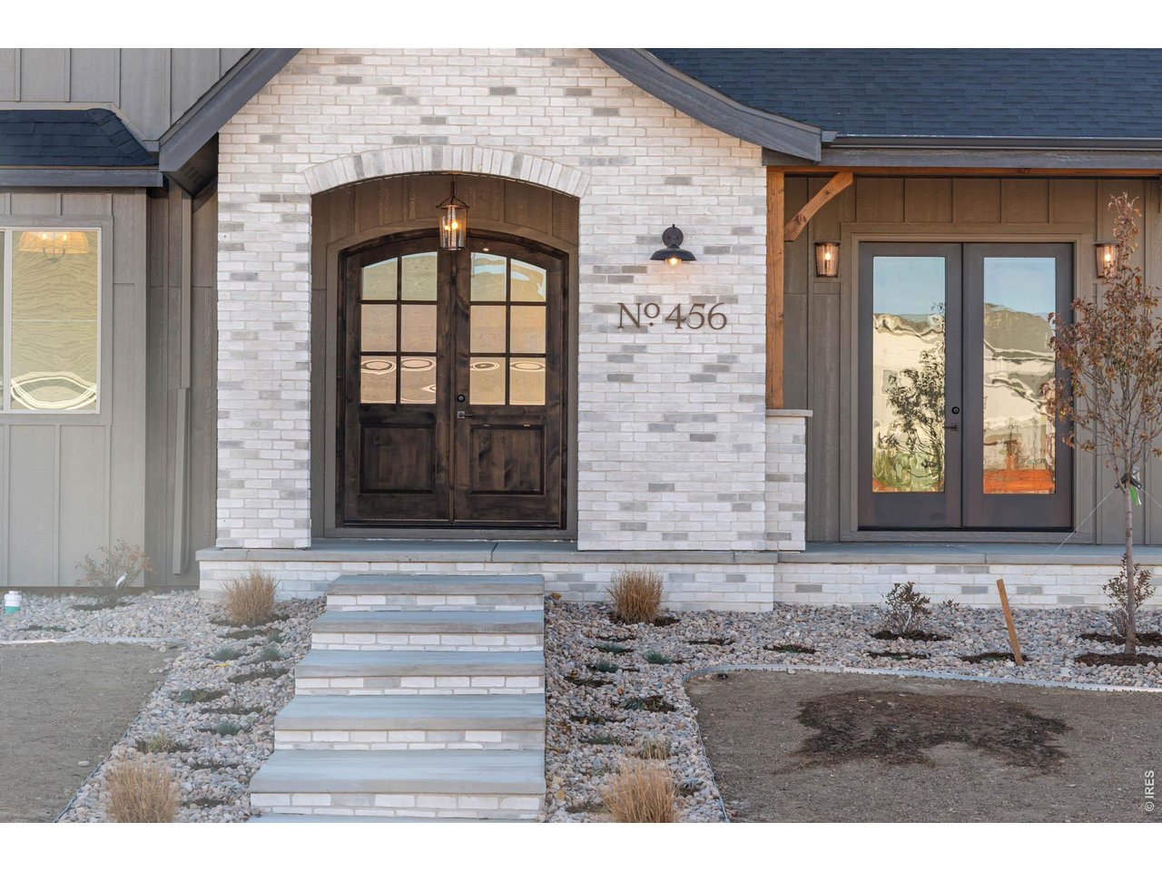 832 Clydesdale Dr