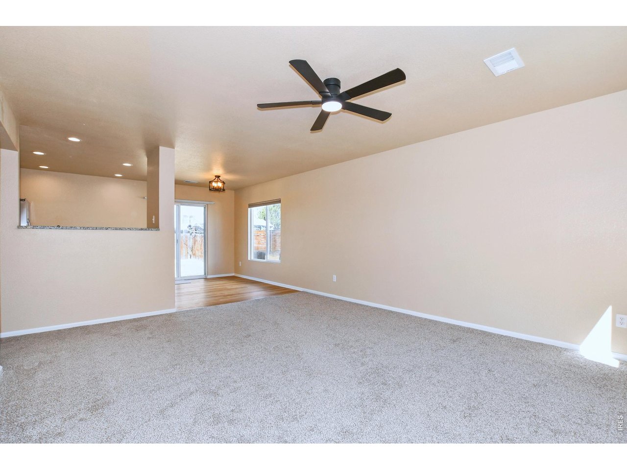3445 Meadowlark Ave