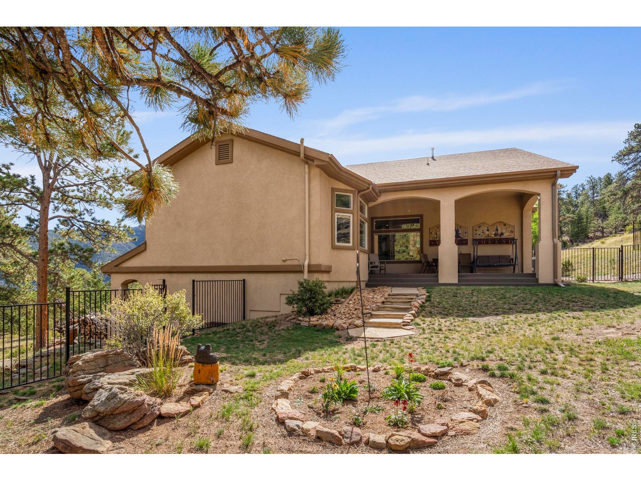 303 Green Pine Ct