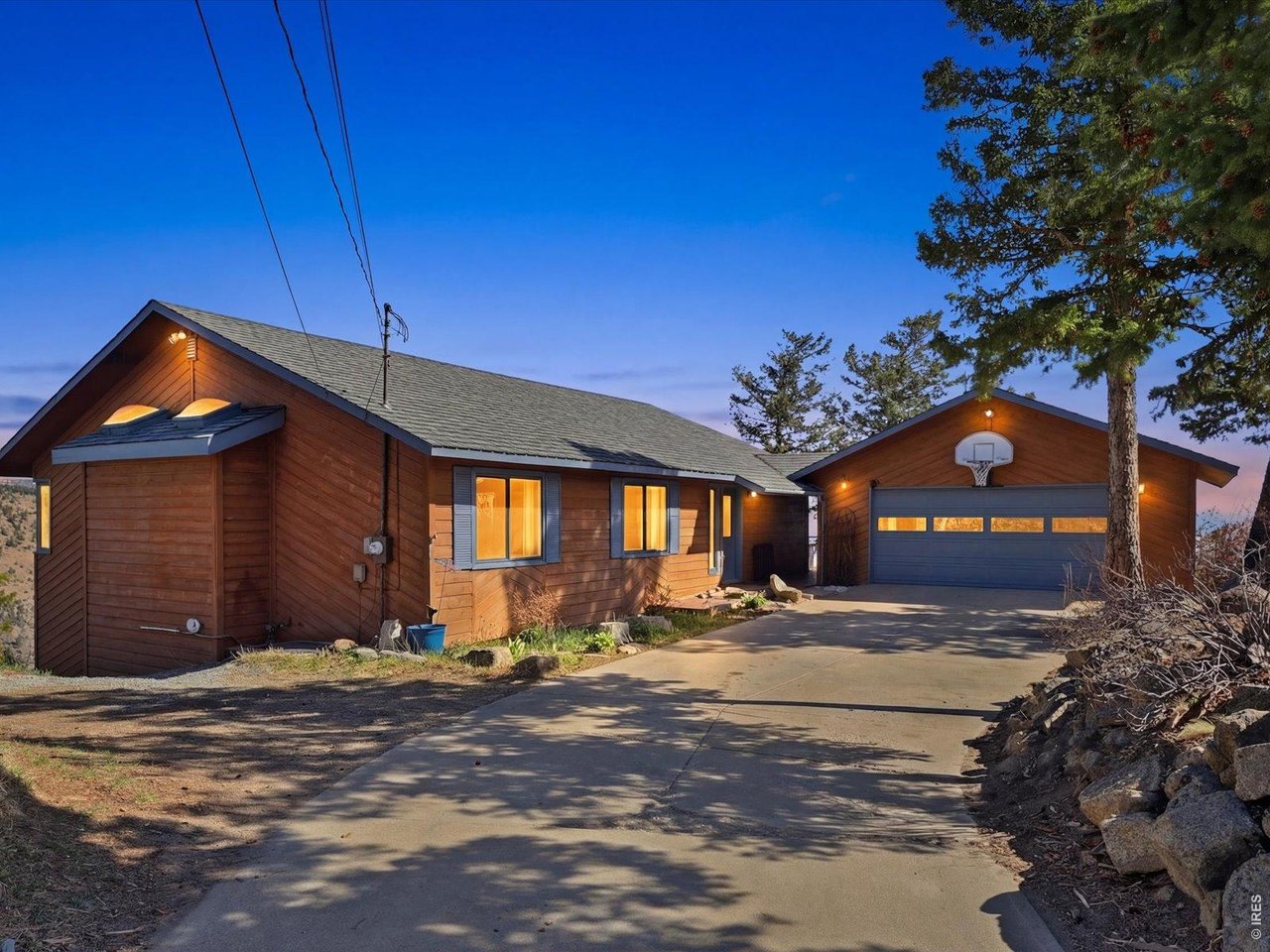 345 Deer Trail Cir