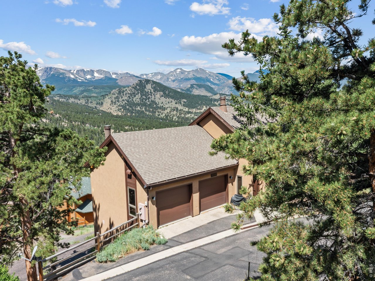 1426 St Moritz Trl