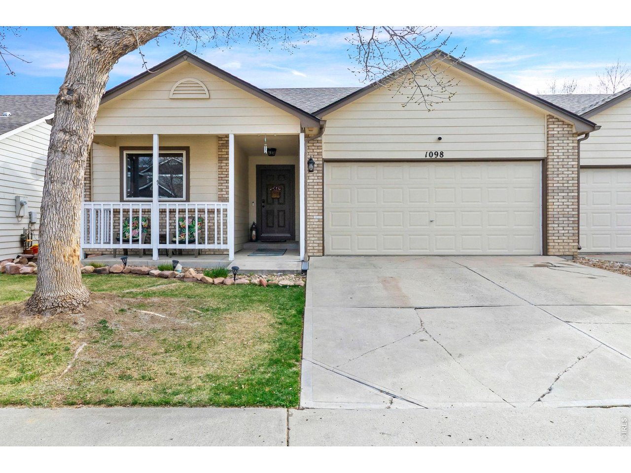 1098 Lavender Ave