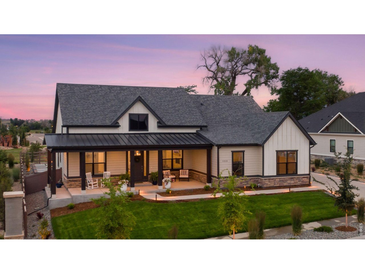 1215 Art Dr