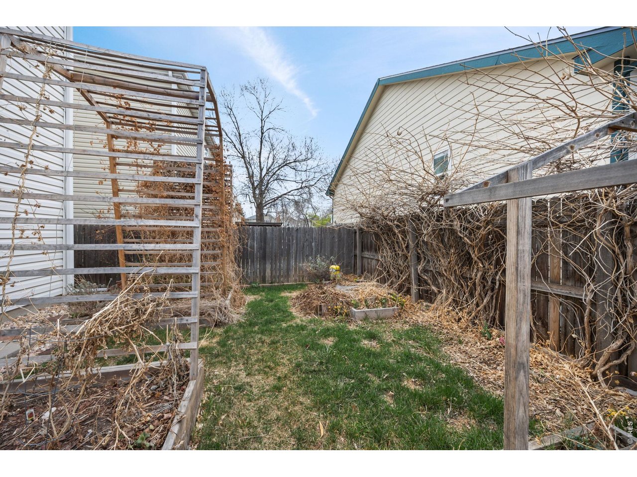 3487 Warren Farm Dr