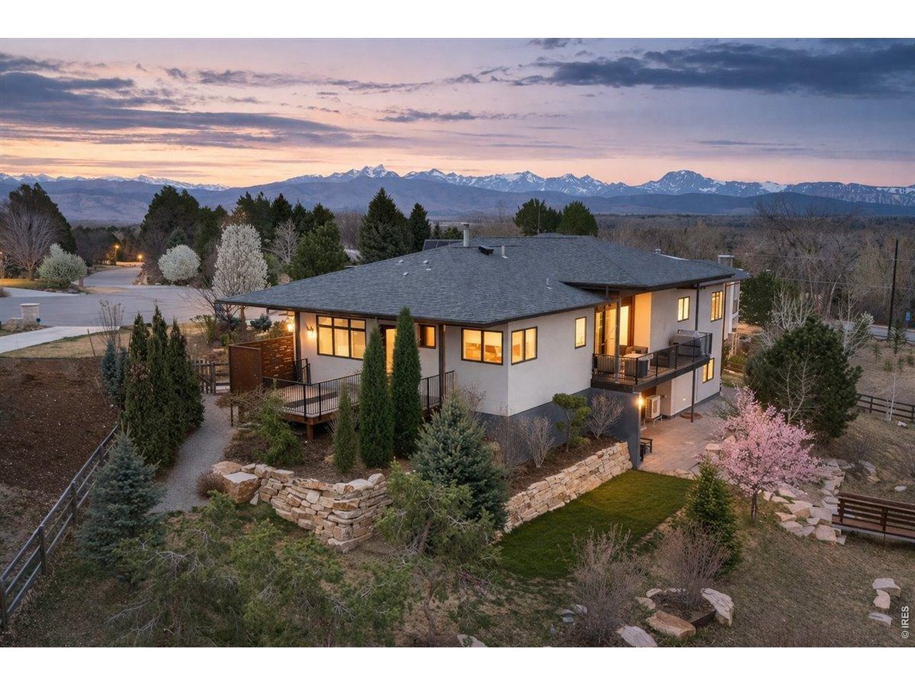 8568 Foxhaven Ct