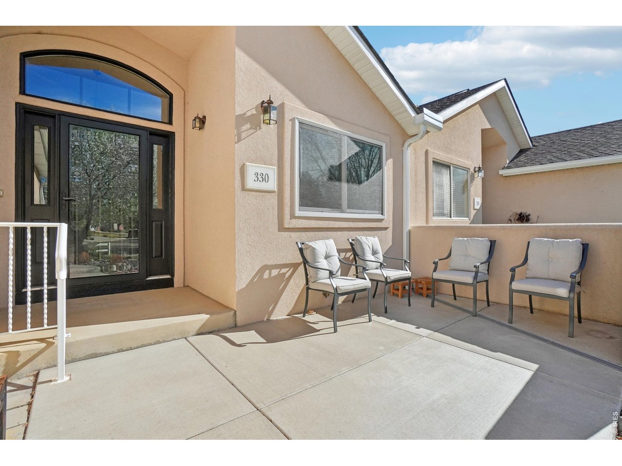 330 Blackstone Cir