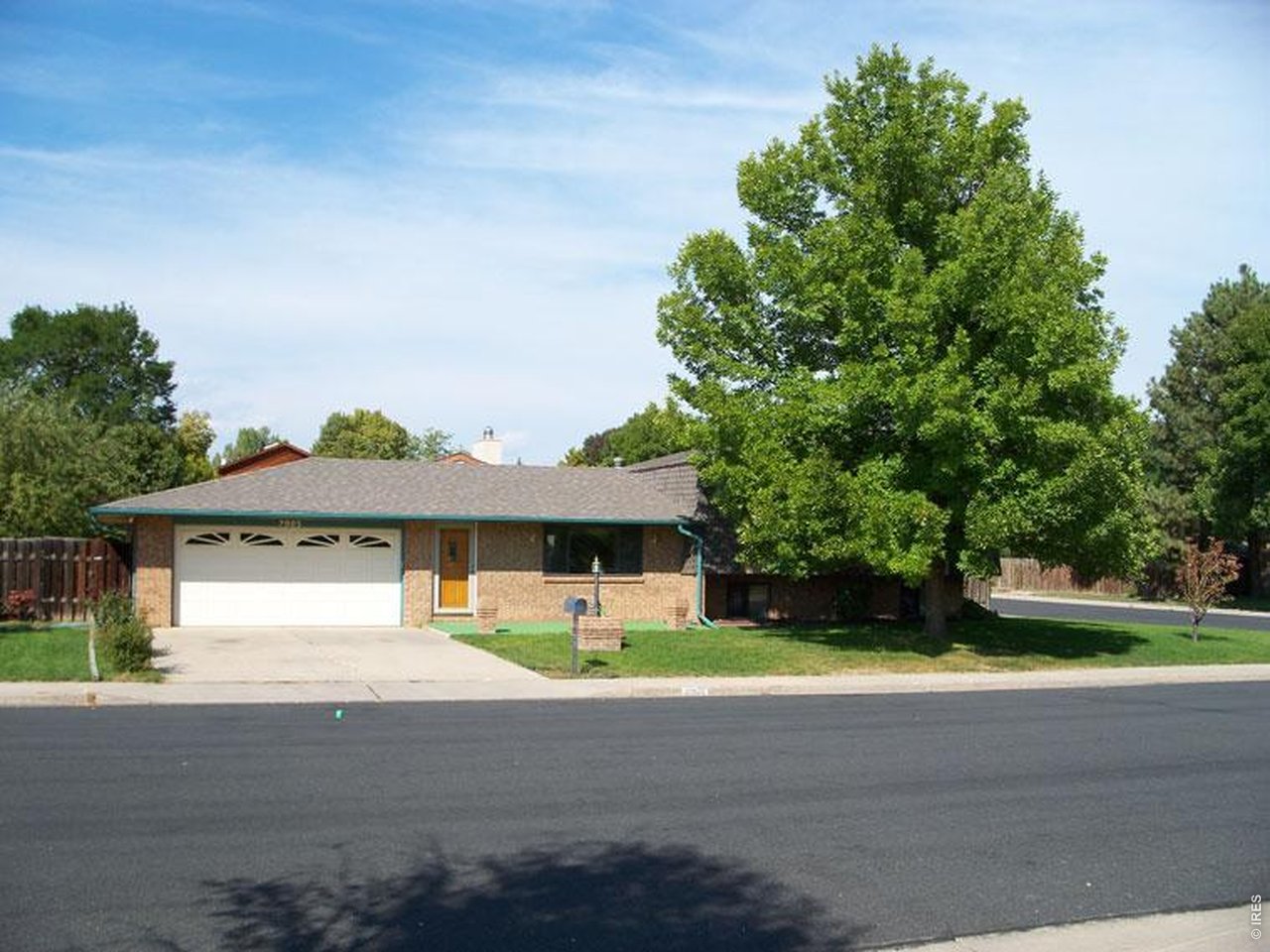 2903 Glendevey Dr