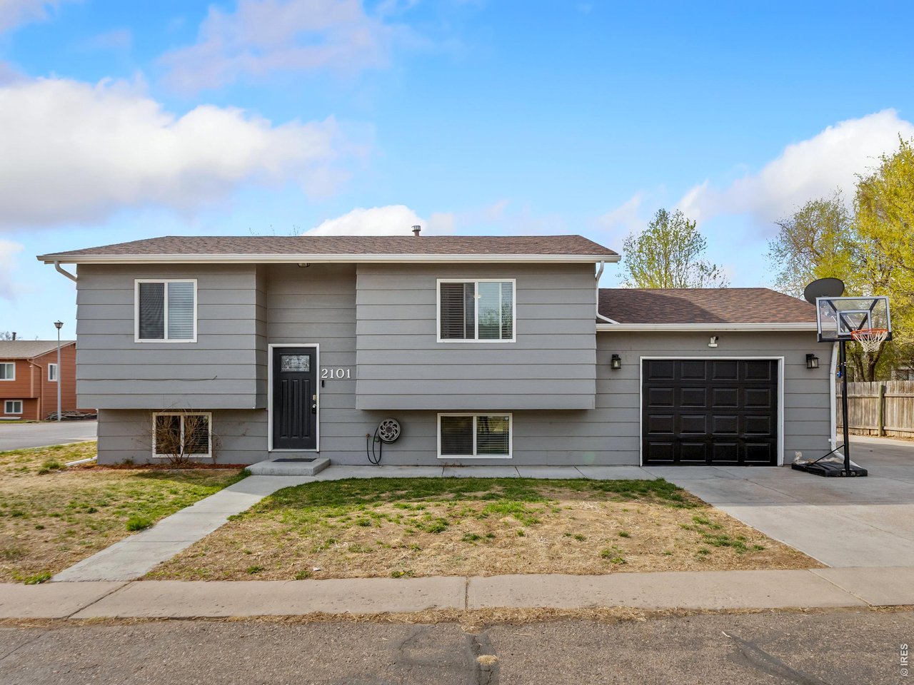 2101 Wedgewood Ct