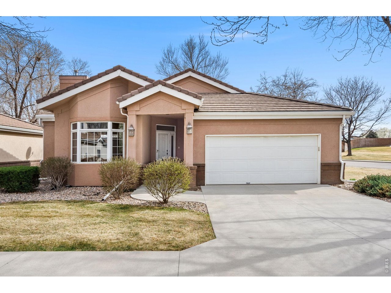 7564 Tamarisk Dr