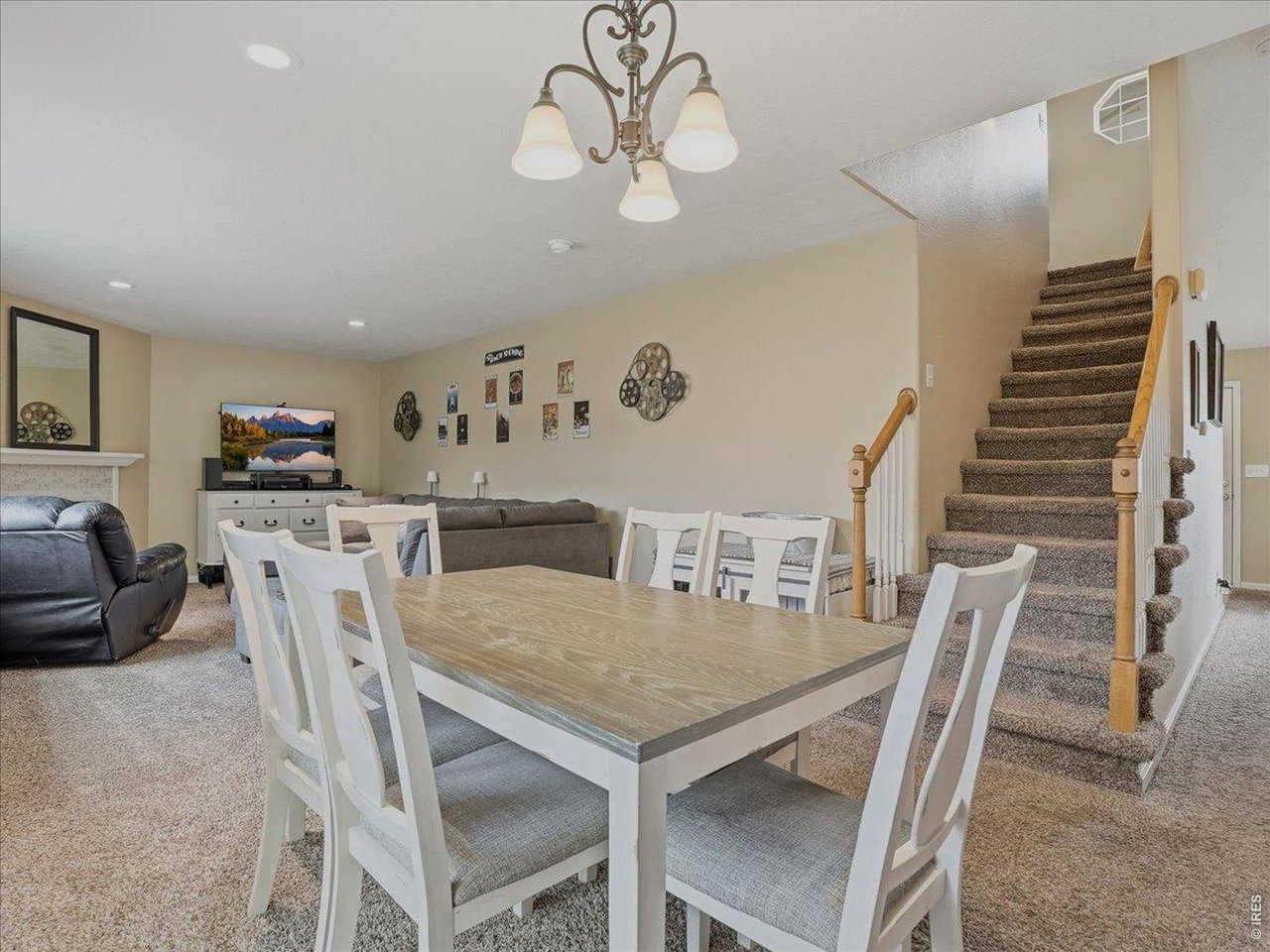 5207 W 11th St Rd