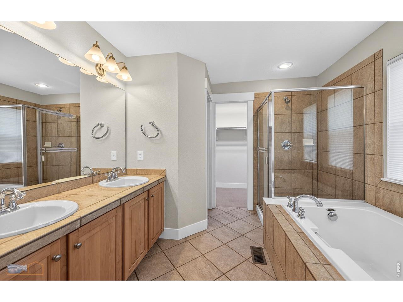 574 Indian Peaks Trl W