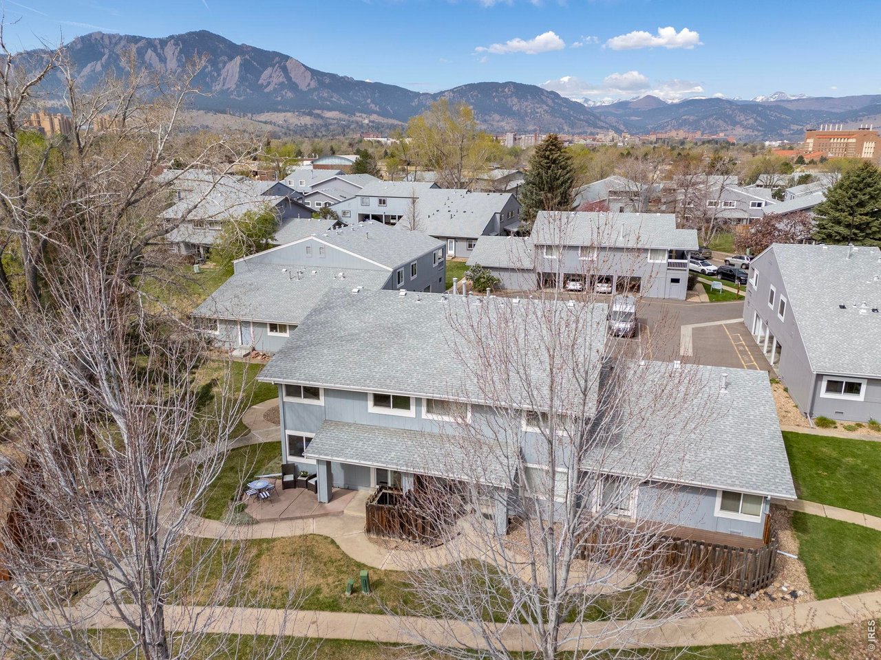 4264 Monroe Dr