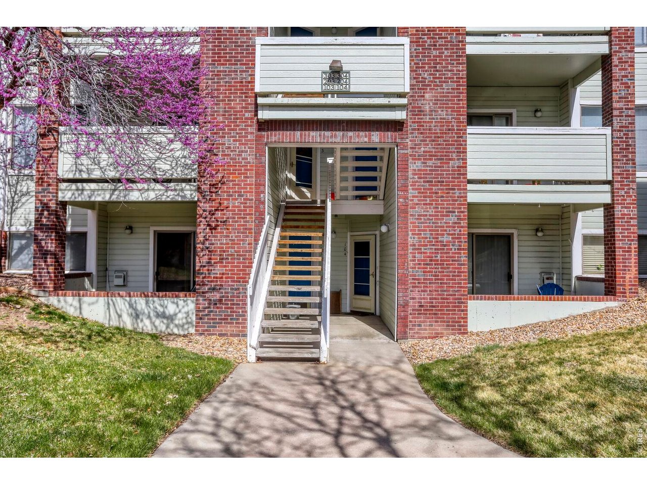 33 S Boulder Cir