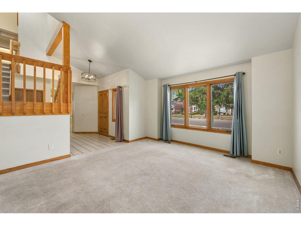 5207 Wheaton Dr