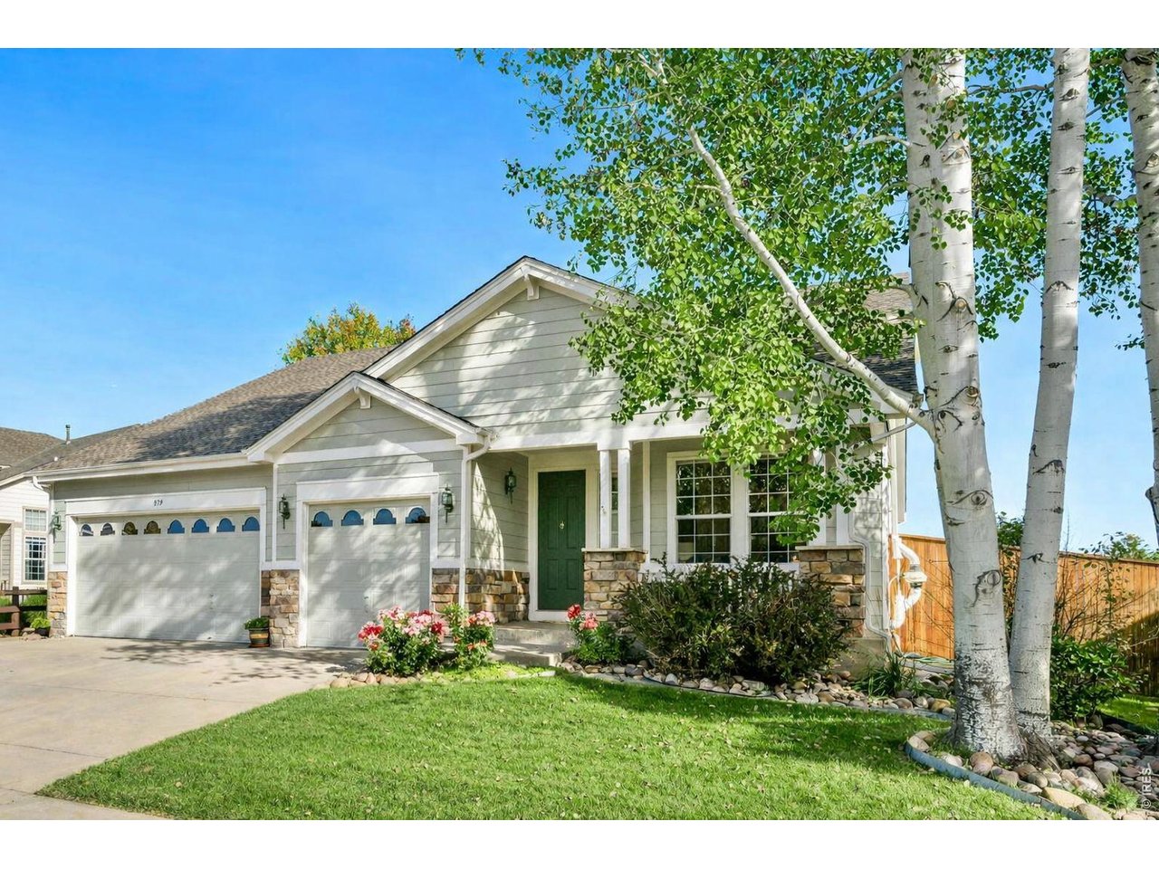 879 Glenarbor Cir