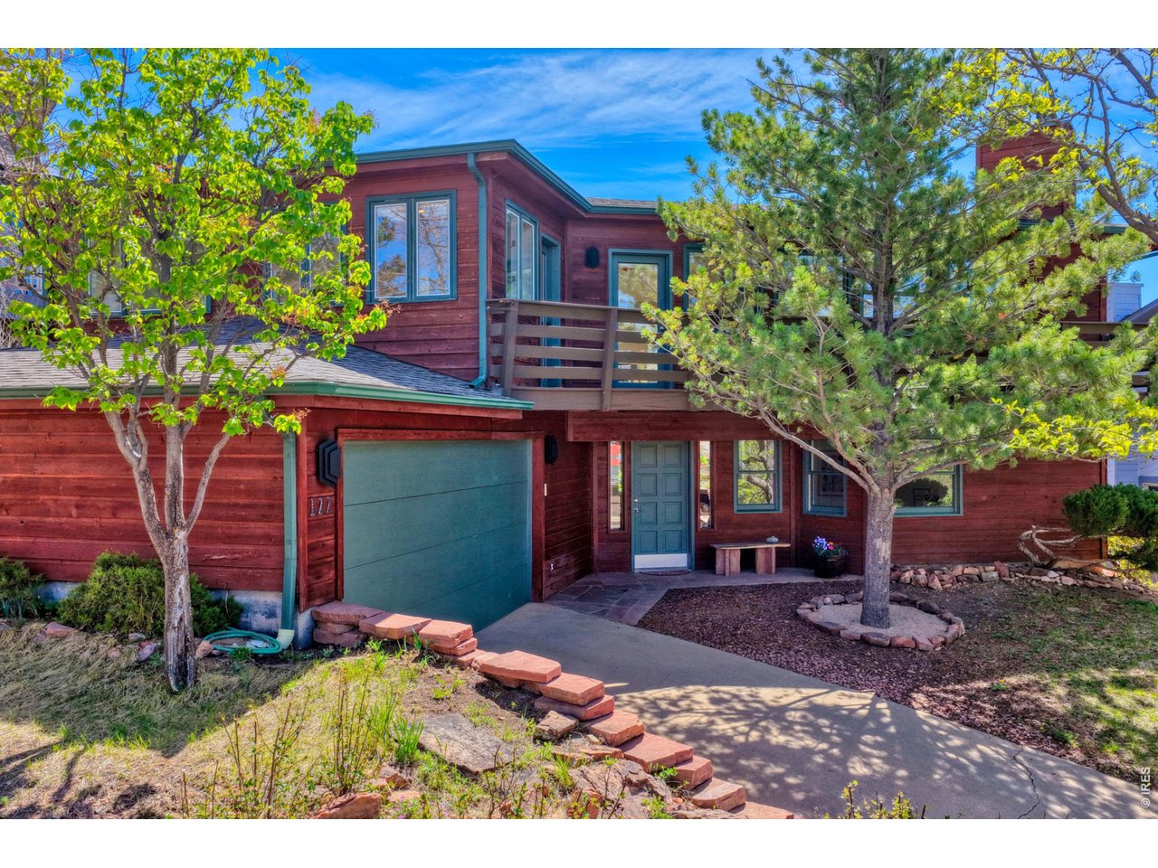 122 Longs Peak Dr