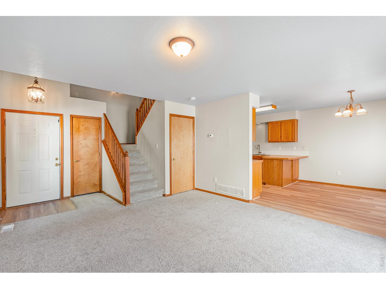 1018 Winona Cir