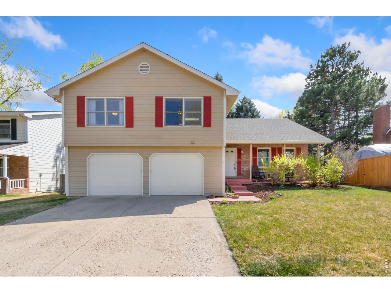 1121 Mansfield Dr