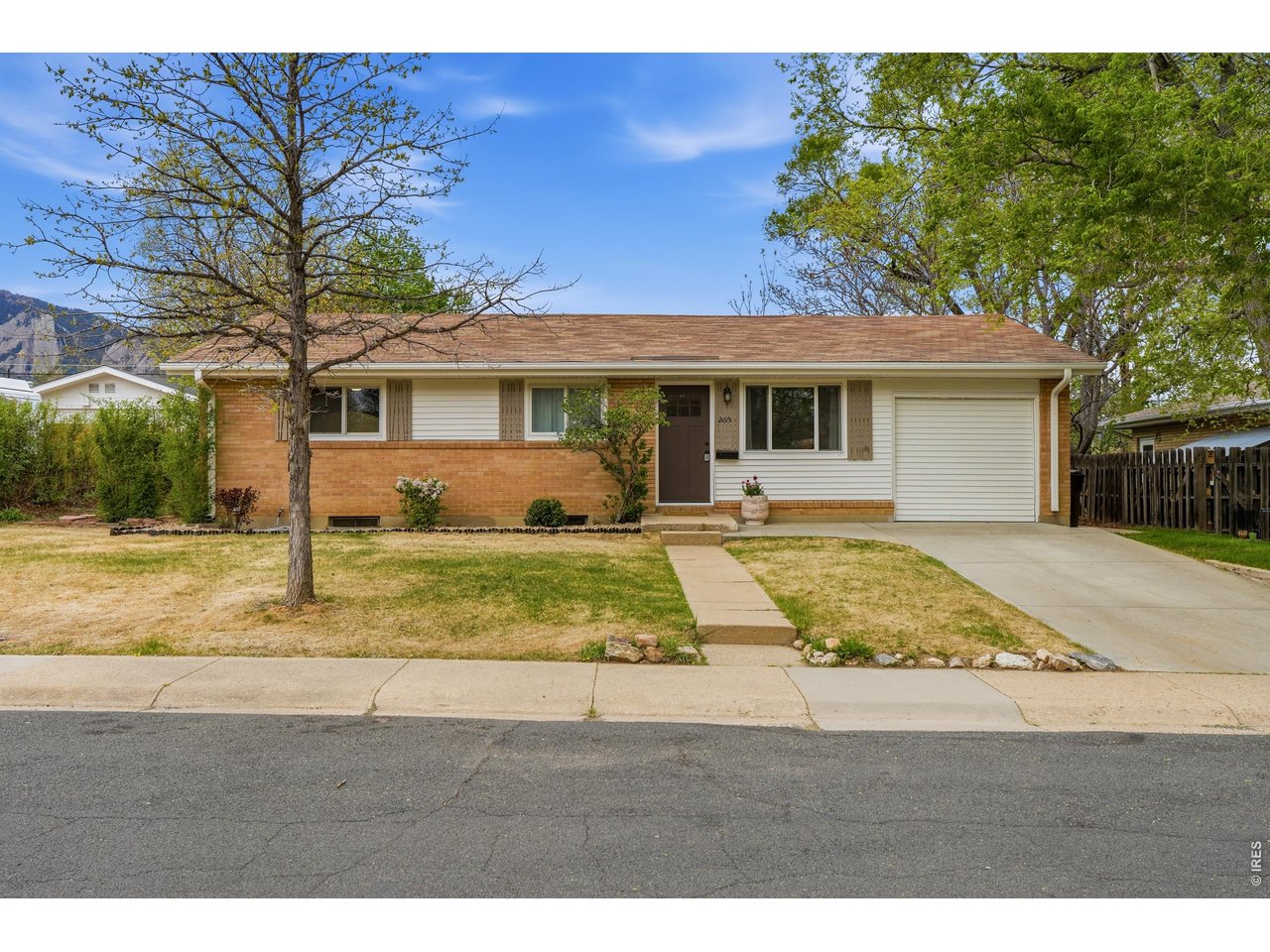 265 S 39th St