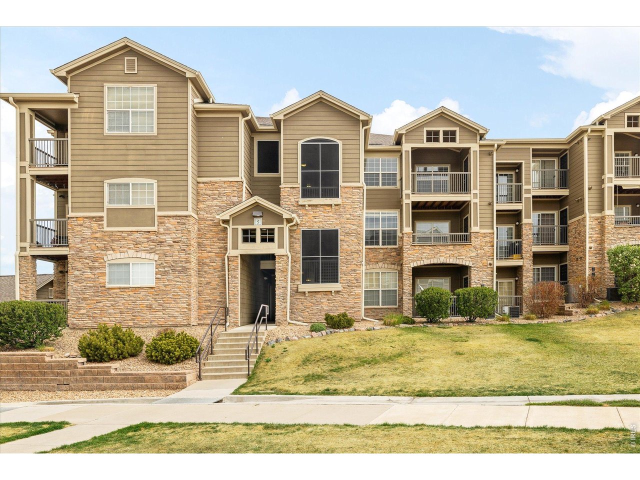 2900 Blue Sky Cir
