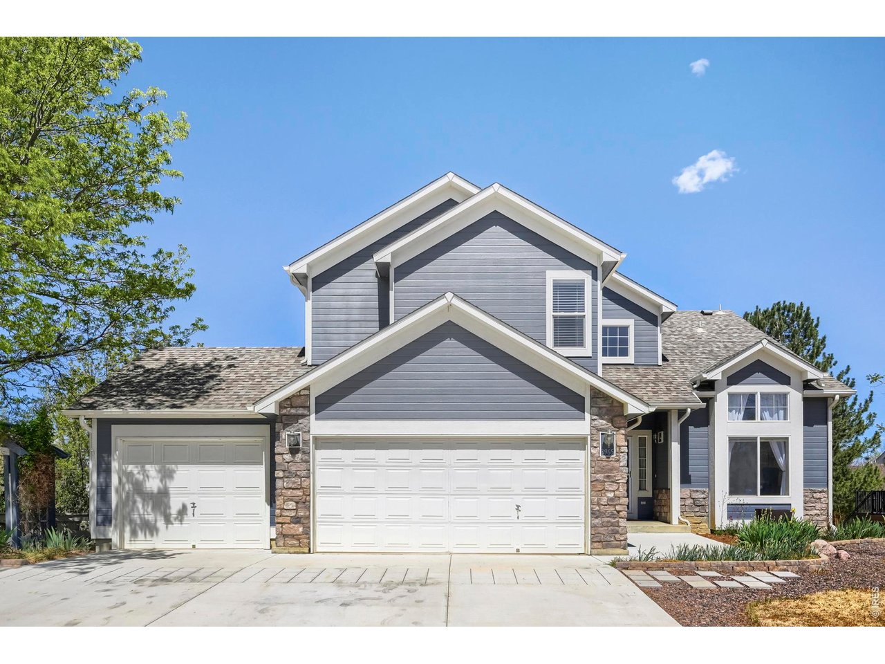 3965 Hawthorne Cir