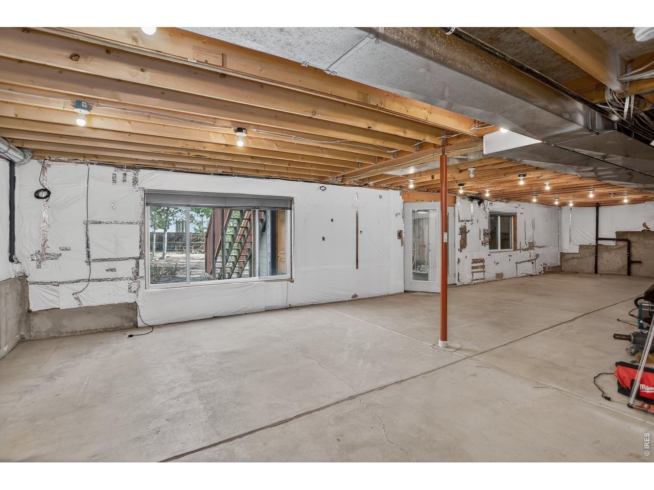 145 Falcon Cir