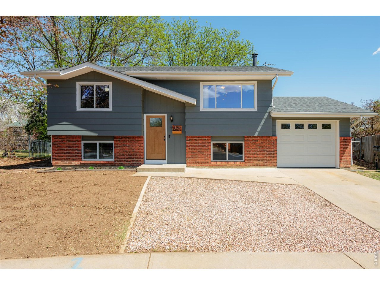 811 Table Mountain Ct
