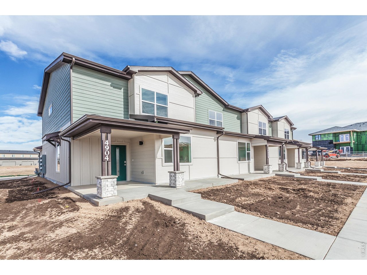 4912 Autumn Leaf Dr