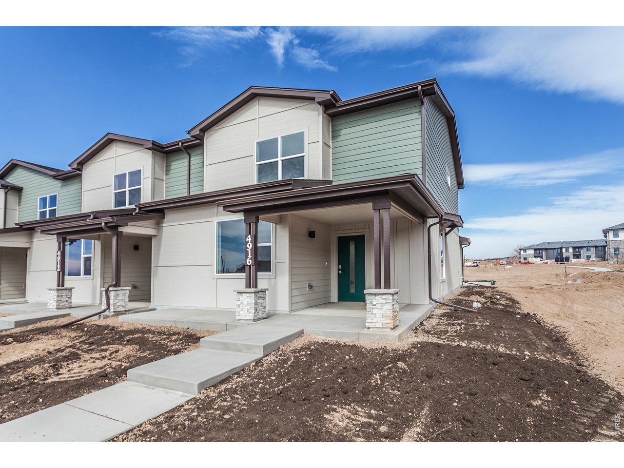 4916 Autumn Leaf Dr