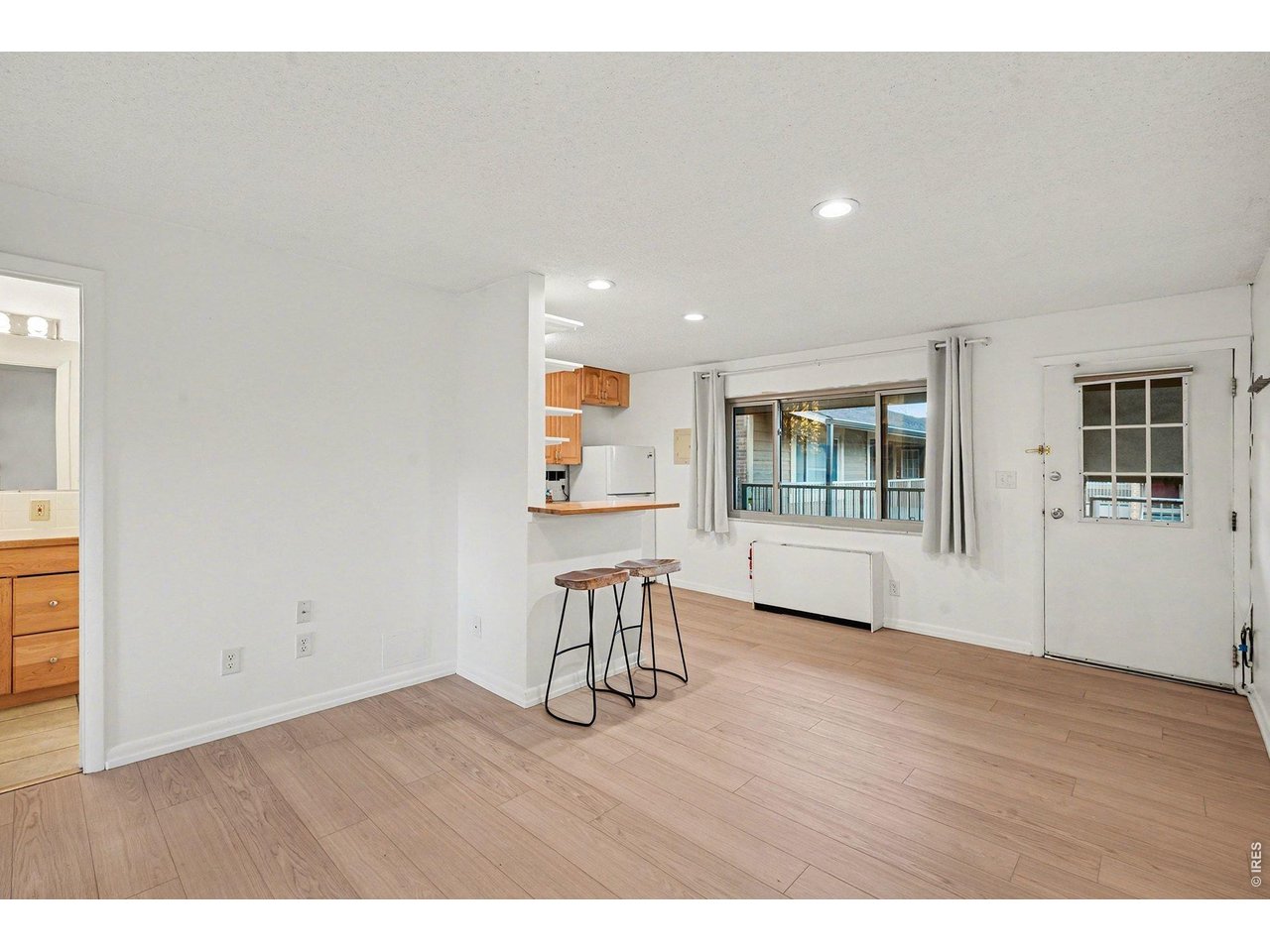 3161 Madison Ave