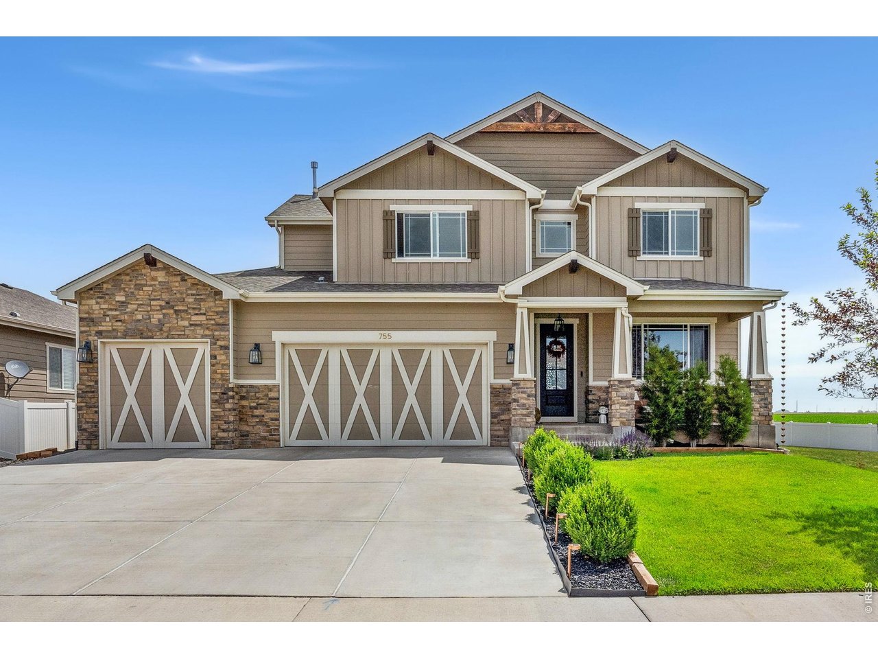 755 S Mountain View Dr