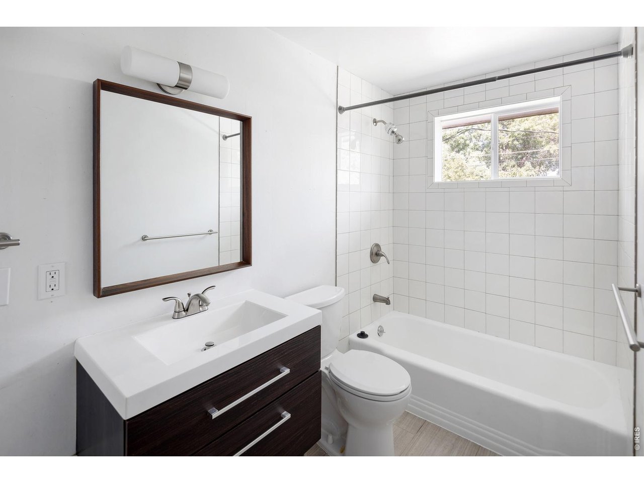 4256 Graham Ct