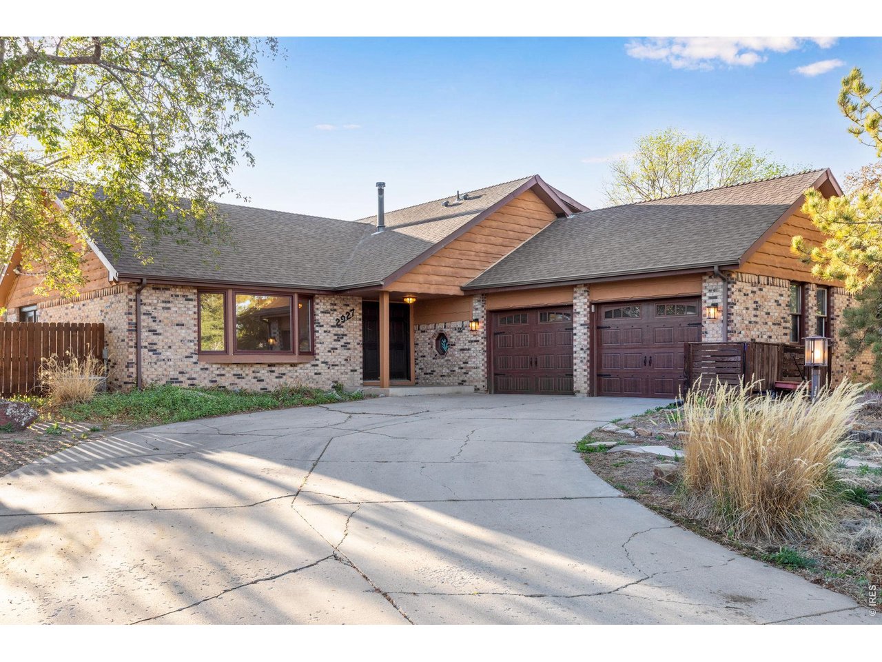 2927 Hiawatha Dr