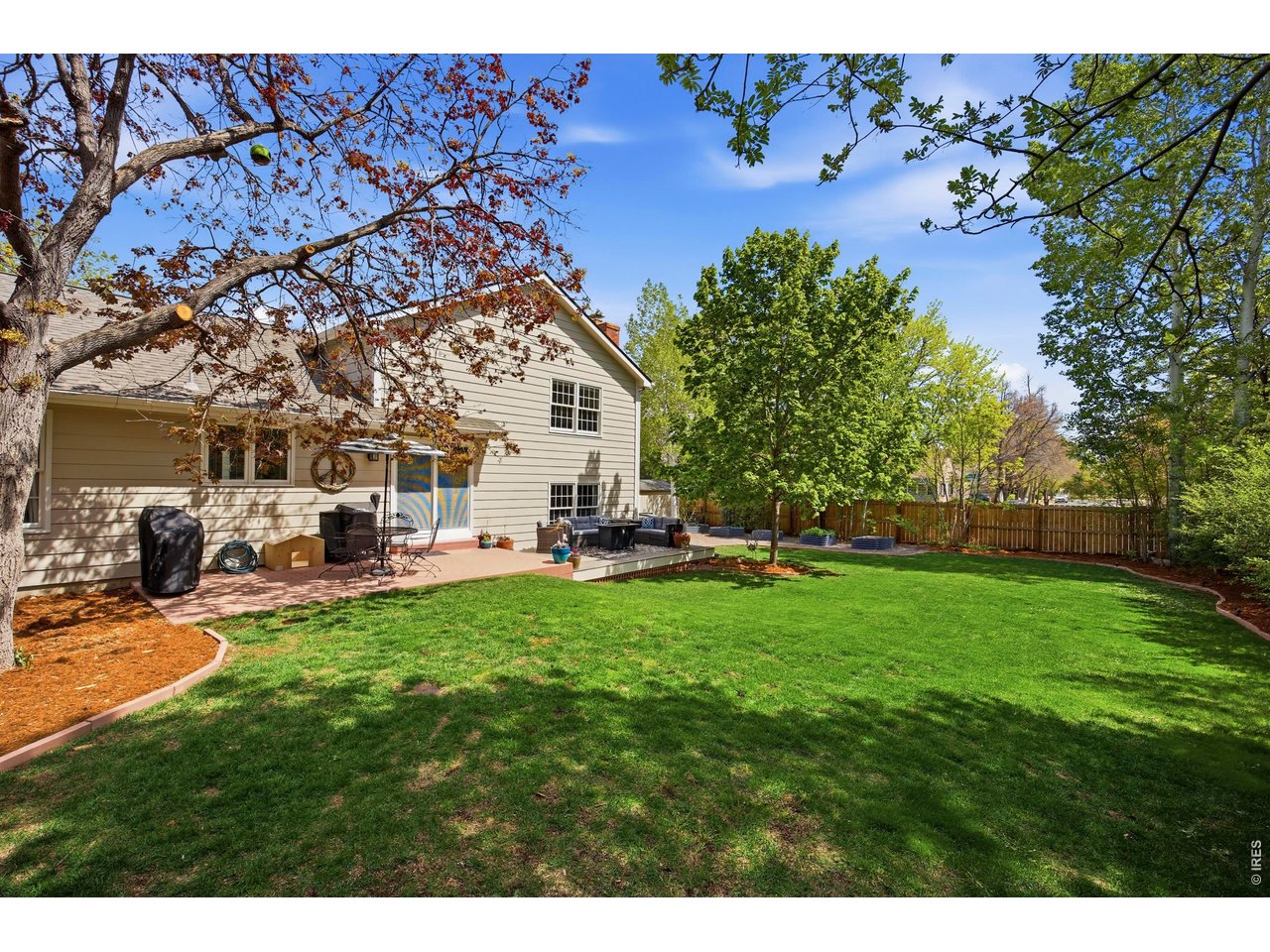 1229 Mansfield Dr
