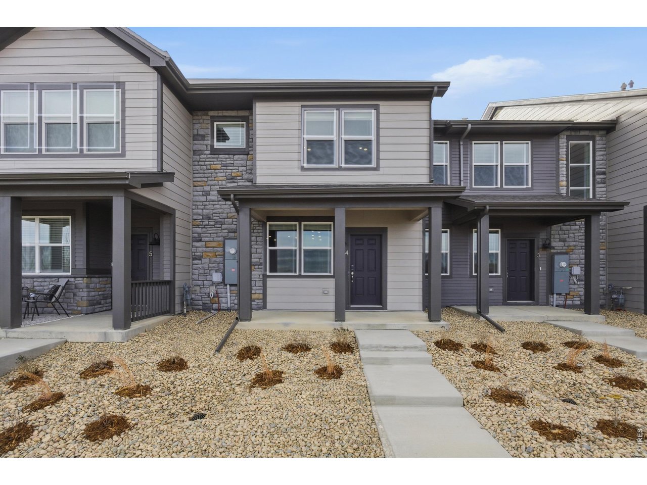 1594 Riverplace Dr