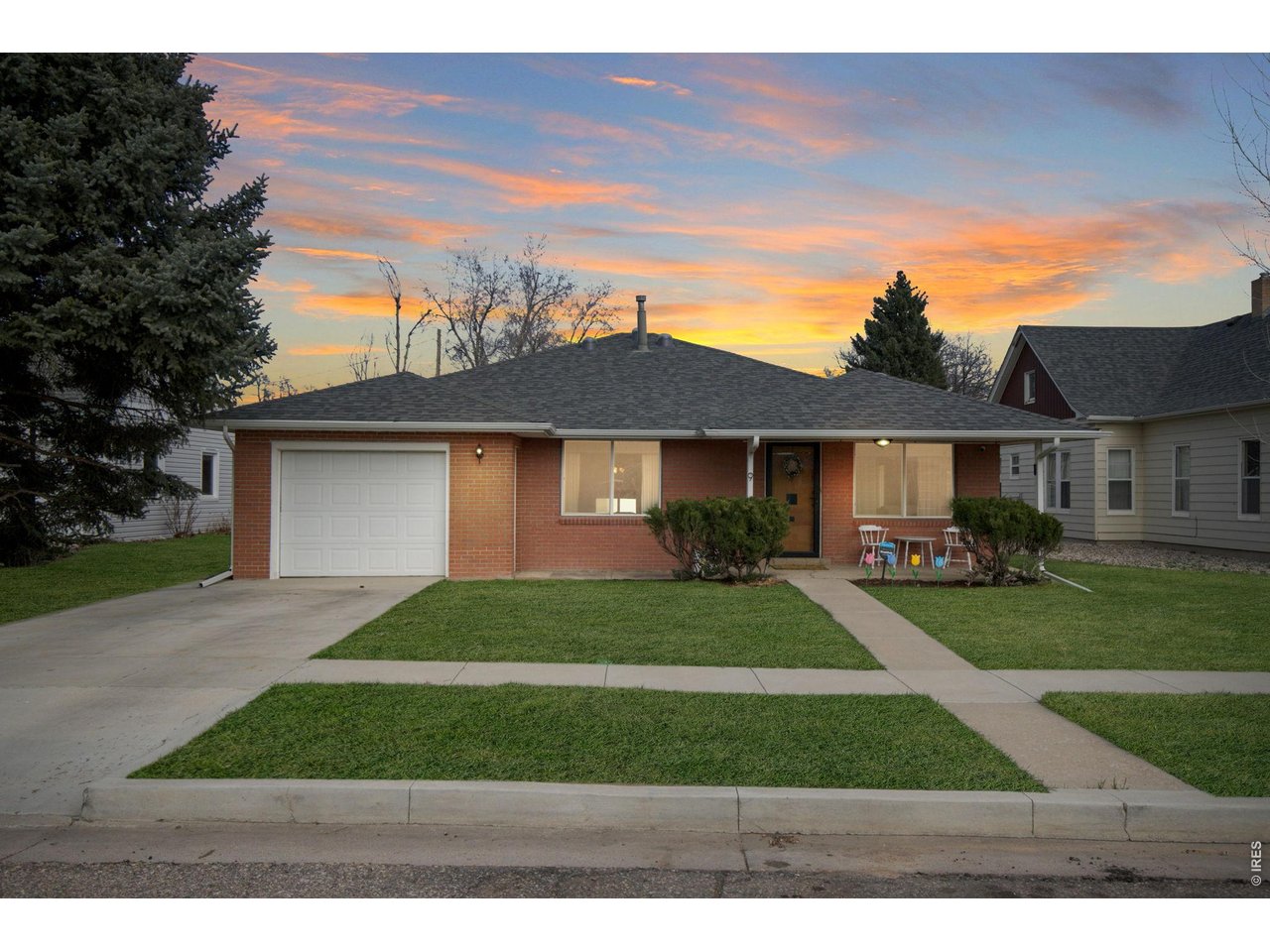 9 Cottonwood Ave