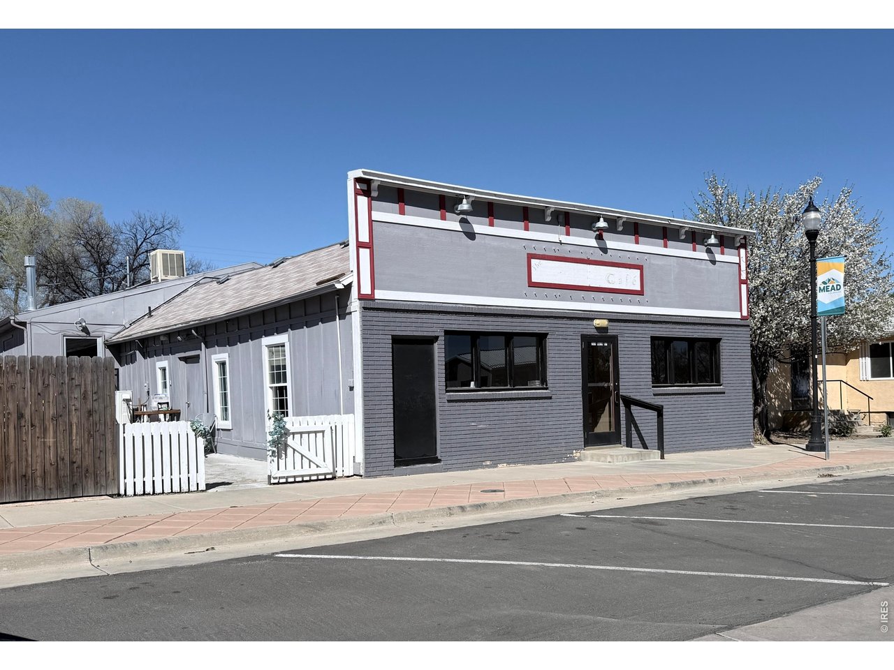 237 Main St