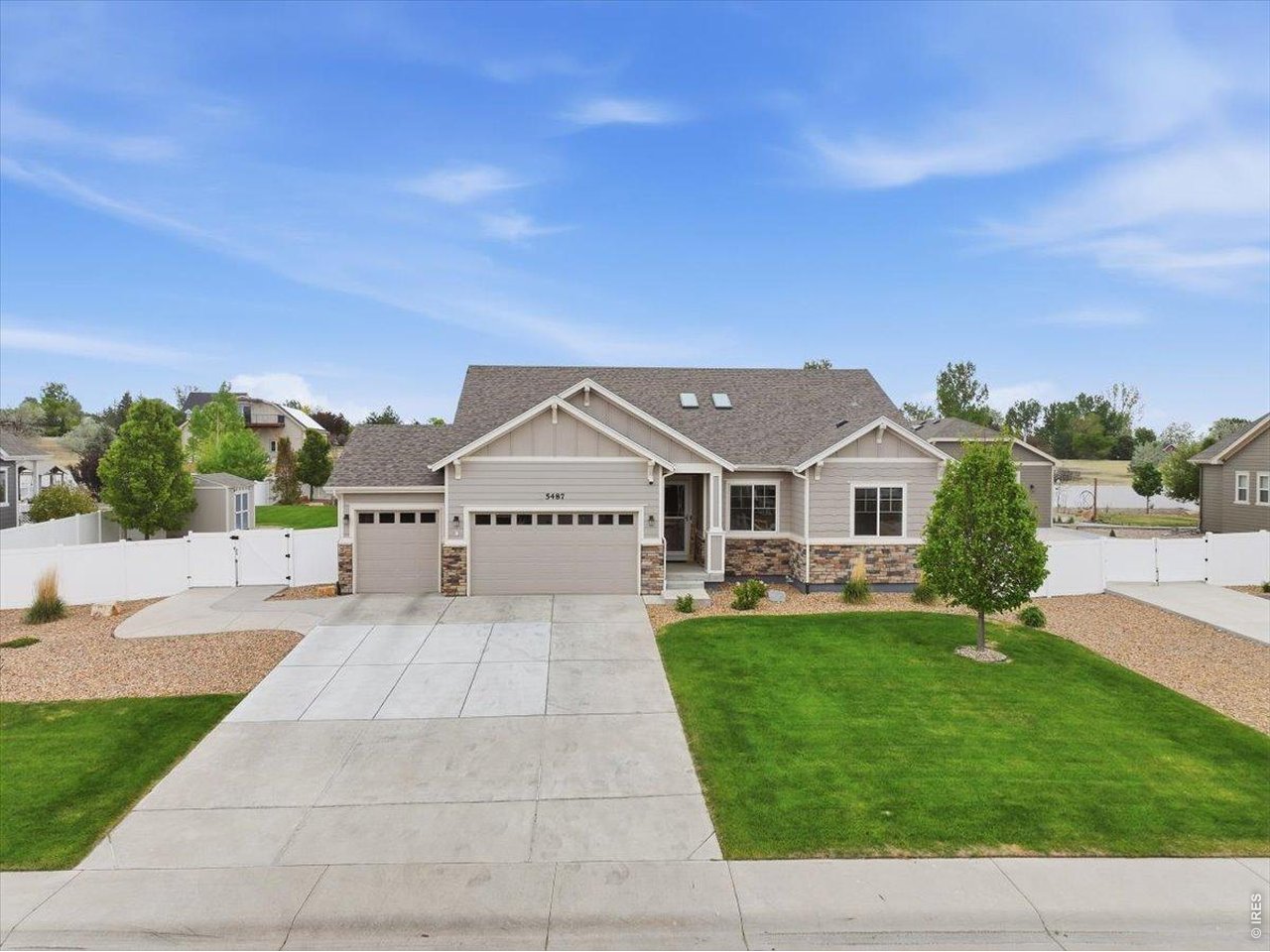 5487 Chantry Dr