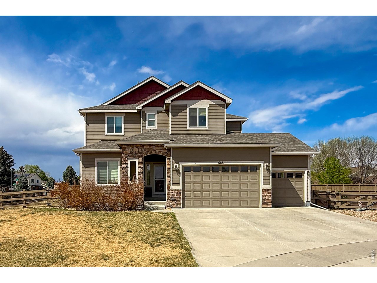 688 Arches Ct