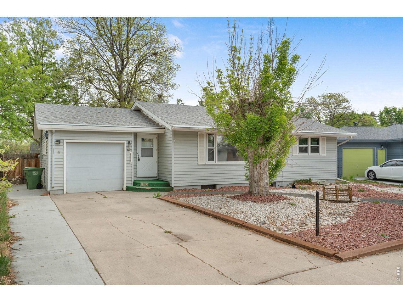 503 Crescent Dr