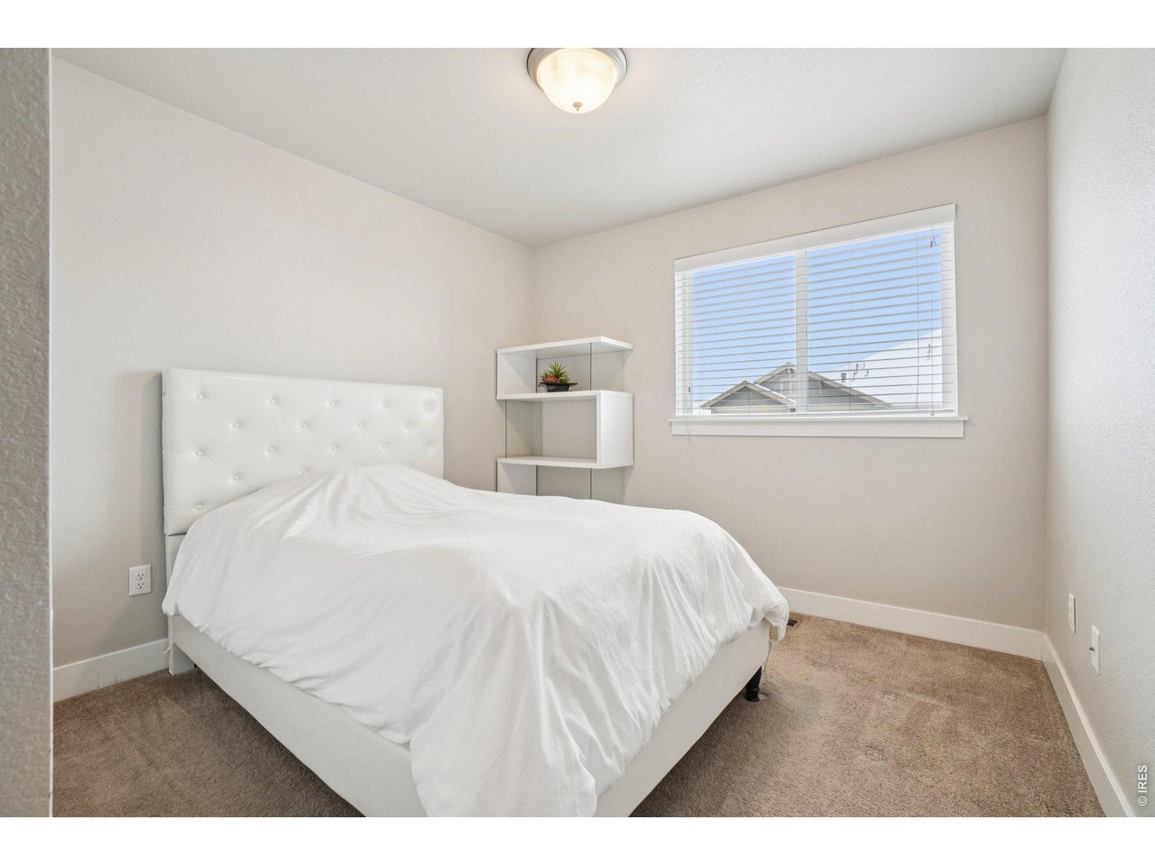2608 Kansas Dr