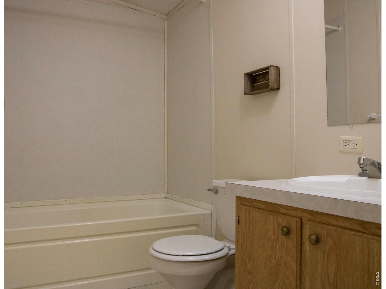 2811 Mango Pl